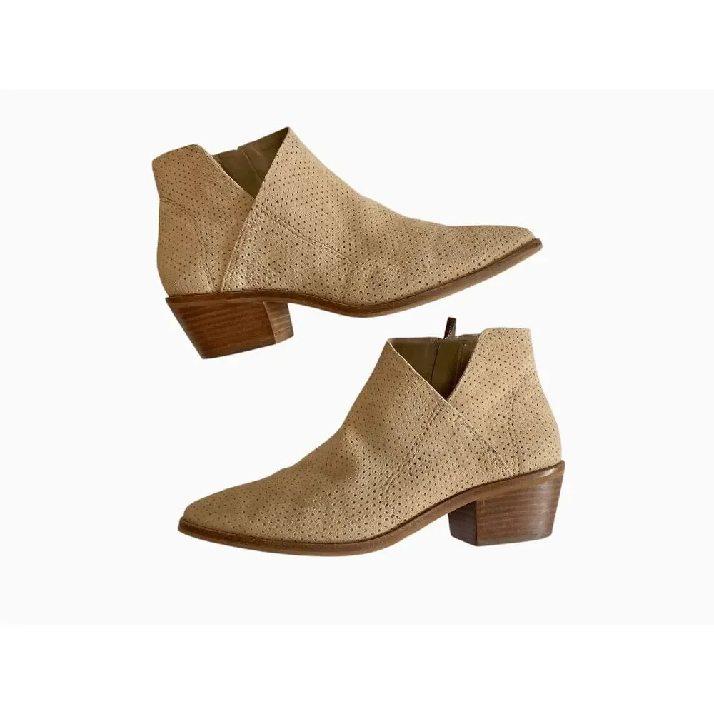 Ankle Bootie‎ Heels Vince Camuto Arendara Suede Perforated 7.5